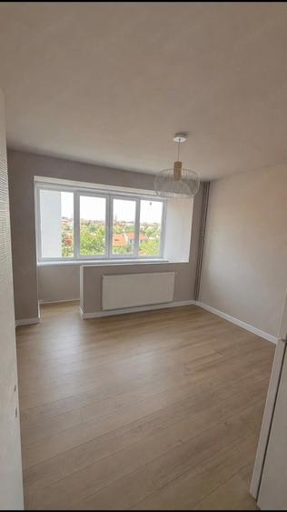 Apartament cu 2 camere decomandat în Complex Studențesc