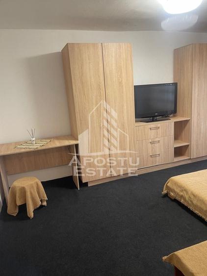 Garsonieră decomandată, mobilată în Complex Studențesc