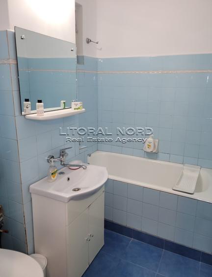 Apartament cu 3 camere decomandat în Casa de Cultură