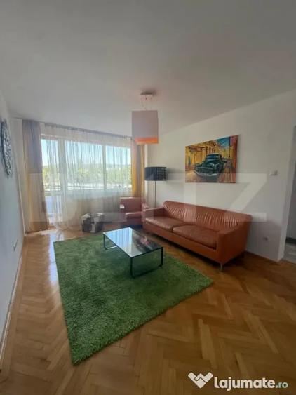 Apartament cu 3 camere decomandat în Aleea Carpați