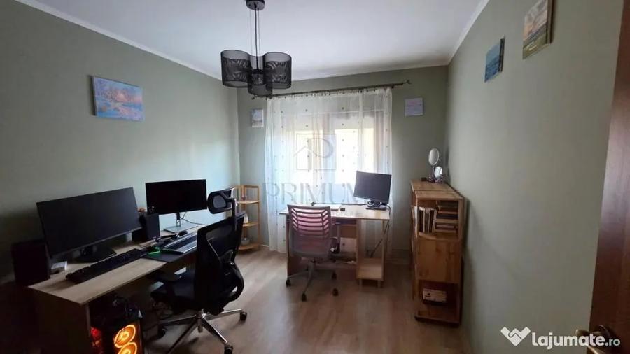 Apartament cu 3 camere decomandat în Torontalului