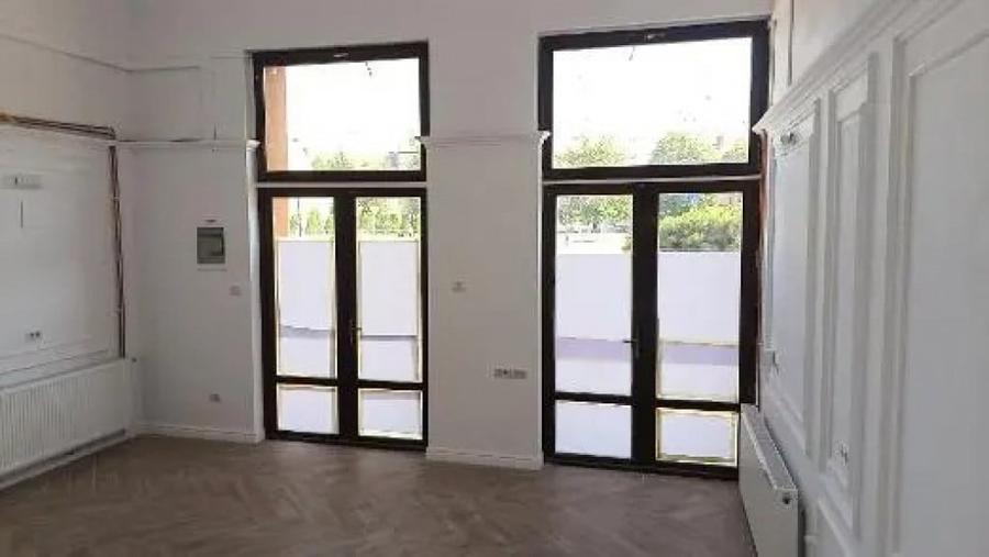 Casă cu 3 camere în Central