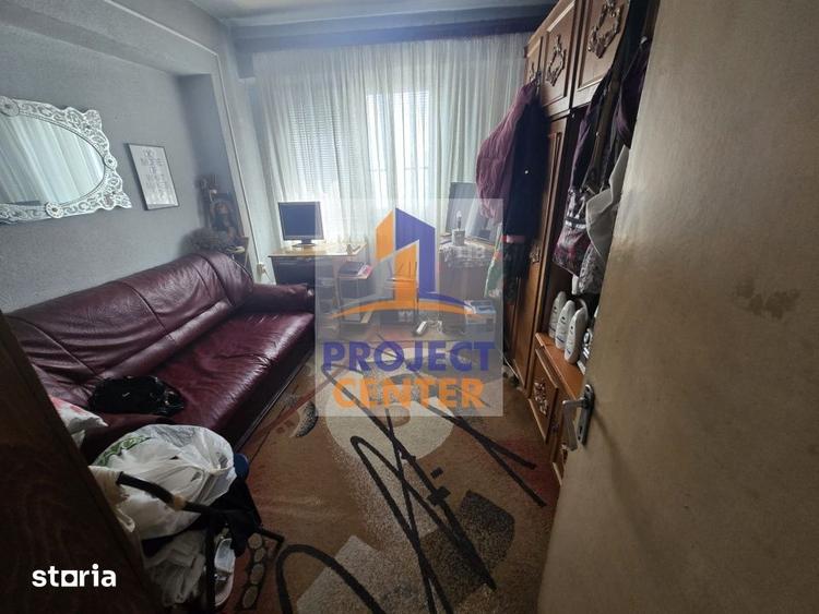 Apartament cu 4 camere decomandat în Ciupercenii Noi