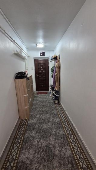 Apartament cu 3 camere decomandat în Trivale