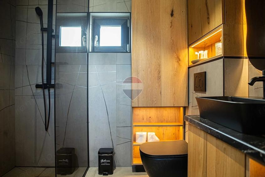Casă cu Teren 2365 Mp în Buhalnița