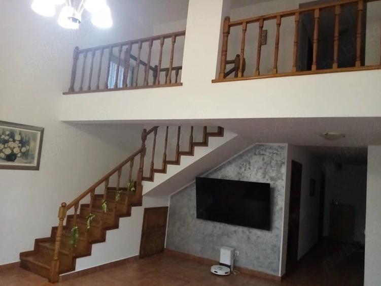 Casă cu 4 camere cu Teren 500 Mp în Central