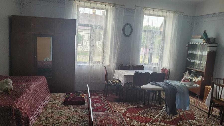 Casă cu 3 camere în Central