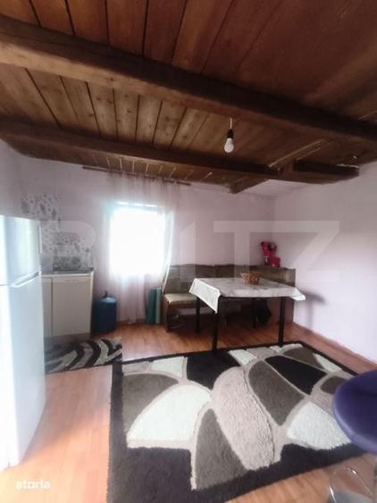 Casa de vanzare Unirea 1 aproape de centrul comunei , 35mp si 865mp te - 7