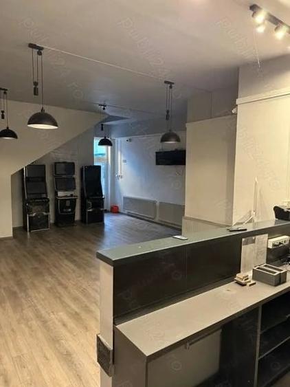 Spațiu comercial, de 76 mp, în Sud