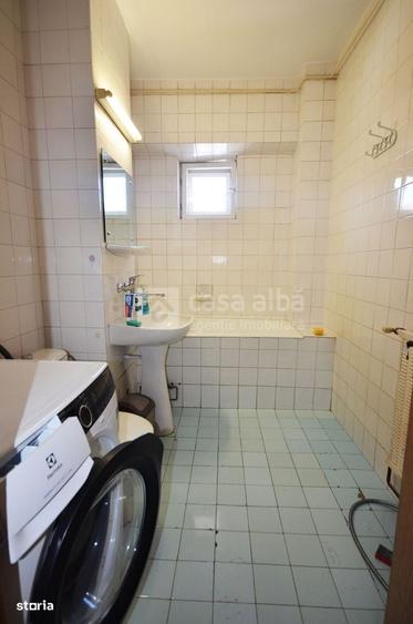 Apartament cu 4 camere decomandat în Gară