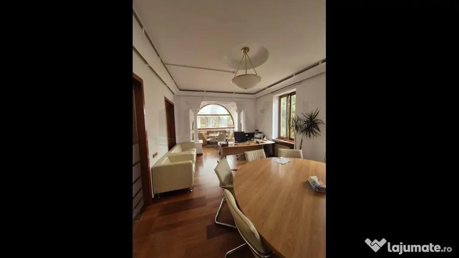 Casă cu 7 camere cu Teren 420 Mp în Dorobanți