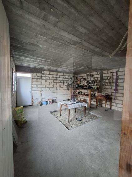 Casă individuală cu 4 camere cu Garaj în Teslui
