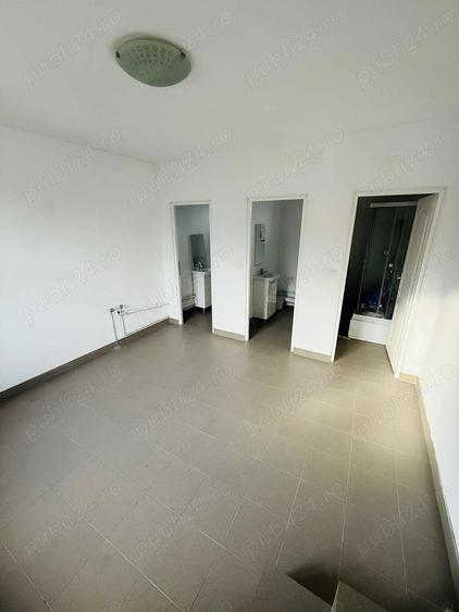 Spațiu comercial, de 200 mp, în Central