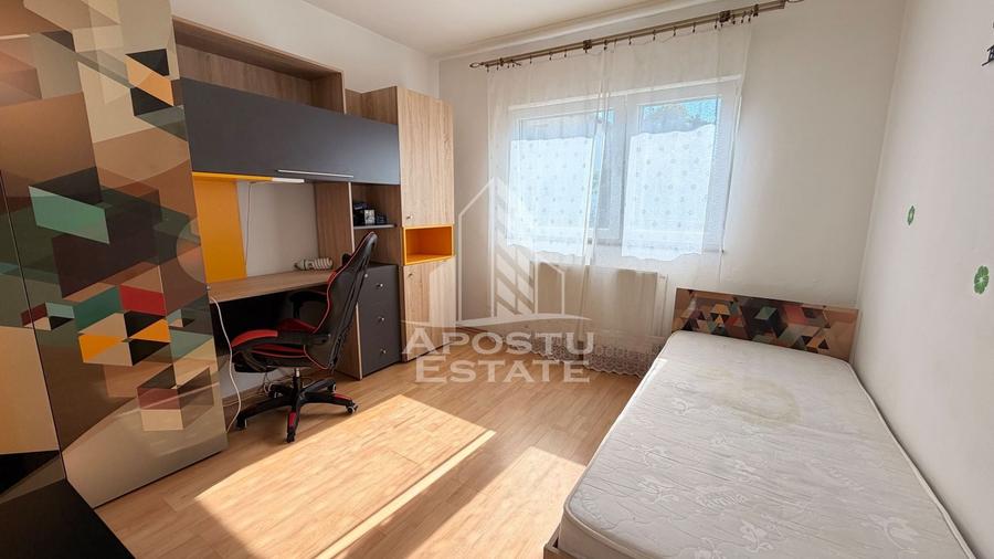 Apartament cu 3 camere semidecomandat, mobilat în Șagului