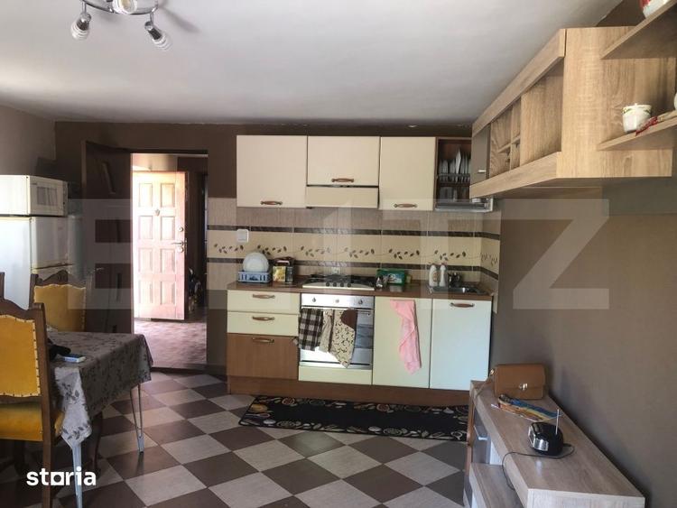 Casă cu 2 camere cu Teren 3700 Mp în Apa