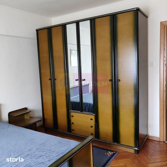 Apartament cu 4 camere în Unirii