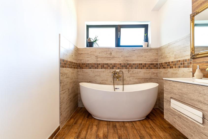Duplex cu 4 camere cu Canalizare în Iris