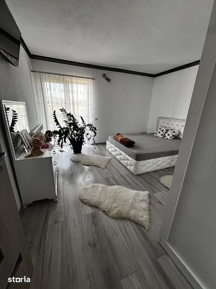 Casă cu 4 camere cu Teren 250 Mp în Nord