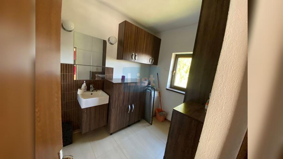 Casă individuală cu 5 camere cu Teren 692 Mp în Ghercești