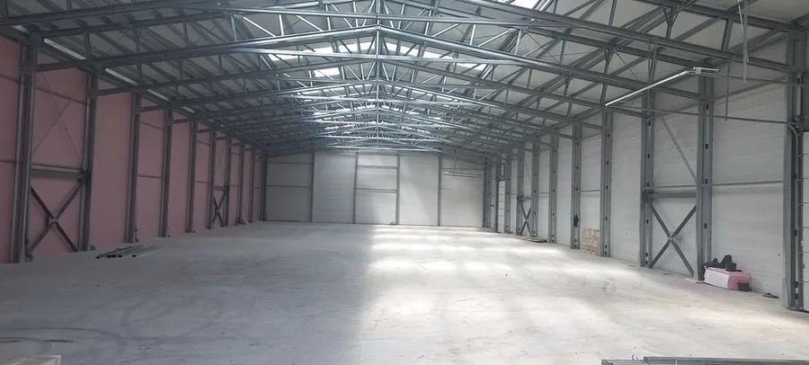 Spațiu industrial, de 2,640 mp, în Nord