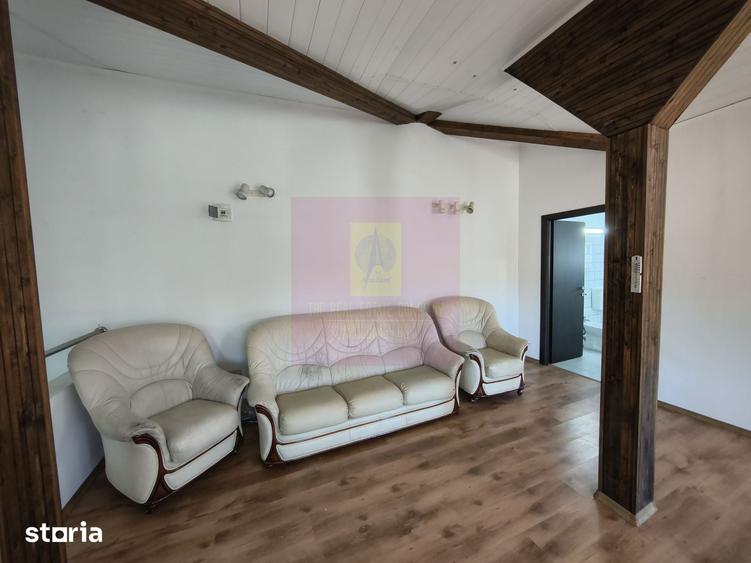 Casă cu 7 camere cu Teren 280 Mp în Rahova