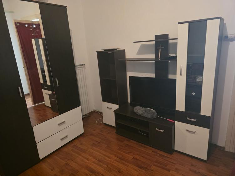 Garsonieră decomandată în Unirii