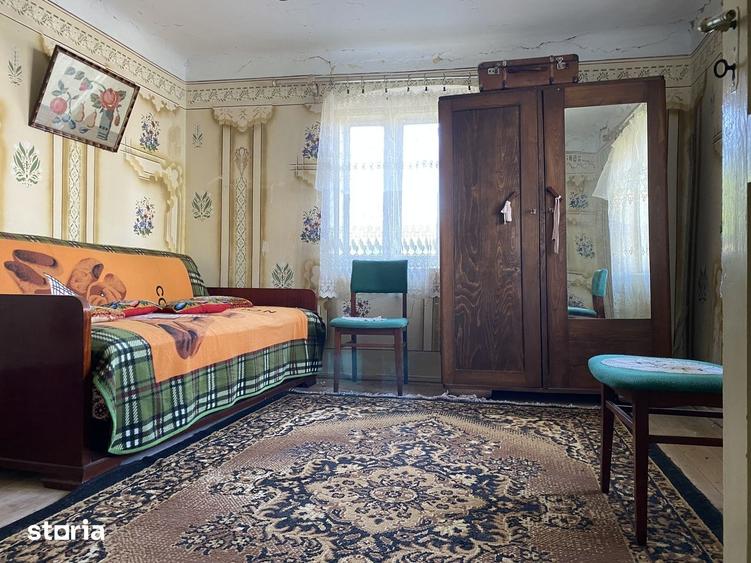 Casă cu 3 camere nedecomandat cu Teren 2540 Mp în Bucșani