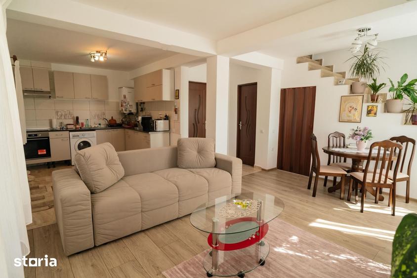 Casă cu 4 camere cu Teren 600 Mp în Borhanci