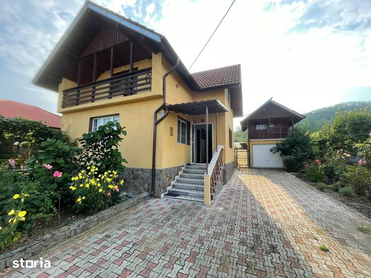 Casă cu 3 camere cu Teren 600 Mp în Central