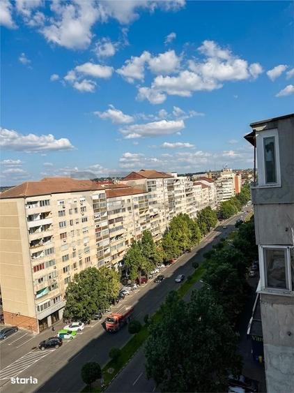 Apartament cu 3 camere decomandat în Dacia