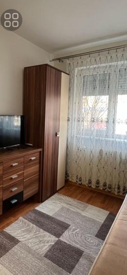 Apartament cu 2 camere nedecomandat în Tractorul