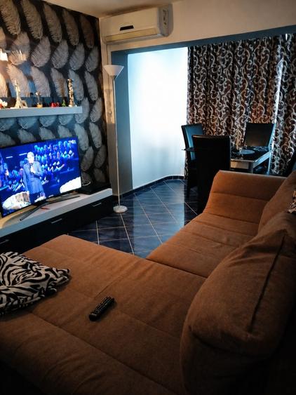 Apartament cu 2 camere decomandat în Exterior Vest