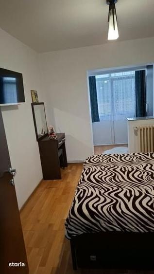 Apartament cu 4 camere decomandat în Central