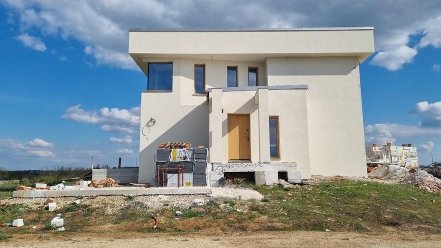 Casă cu 4 camere în Săldăbagiu de Munte