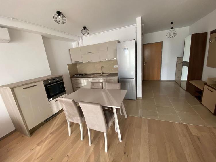 Apartament cu 3 camere decomandat în Take Ionescu