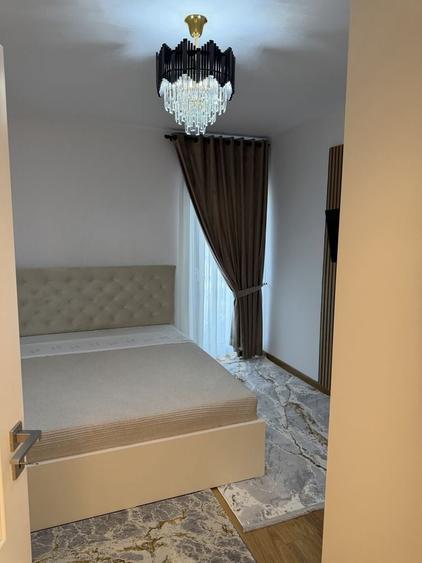 Apartament cu 3 camere decomandat în Exterior Vest