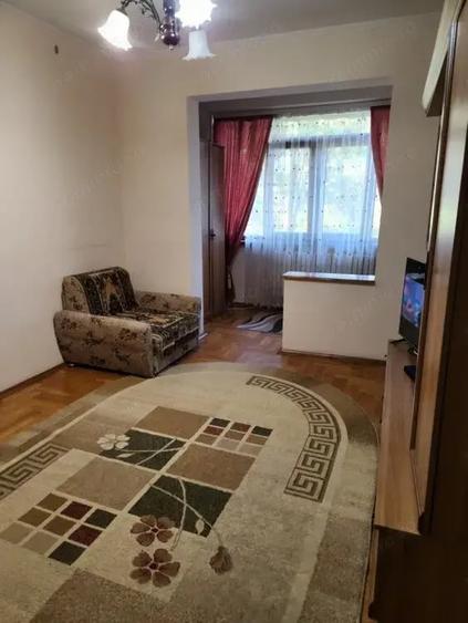 Garsonieră decomandată în Județean