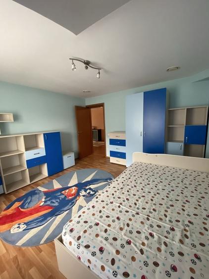Apartament cu 3 camere decomandat în 1 Mai