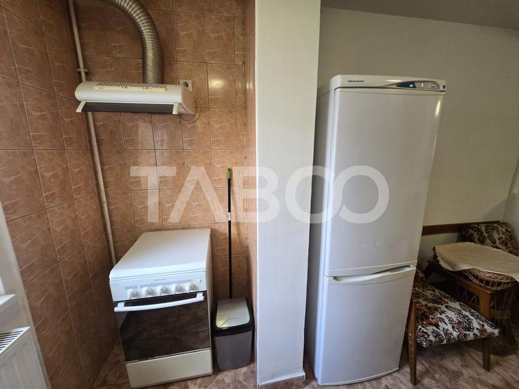 Apartament cu 2 camere decomandat, mobilat în Vasile Aaron