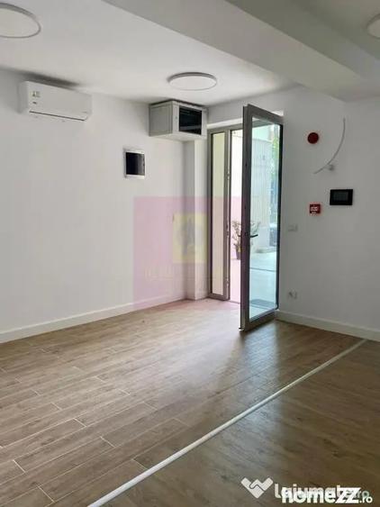 Apartament cu 3 camere decomandat în Armeneasca