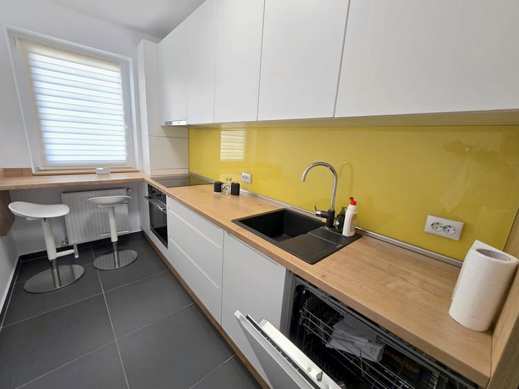 Apartament cu 2 camere semidecomandat în Dâmbul Rotund