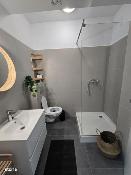 Apartament cu 2 camere, mobilat în Central