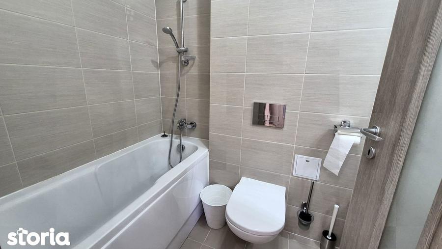 Apartament cu 3 camere decomandat, mobilat în Tei