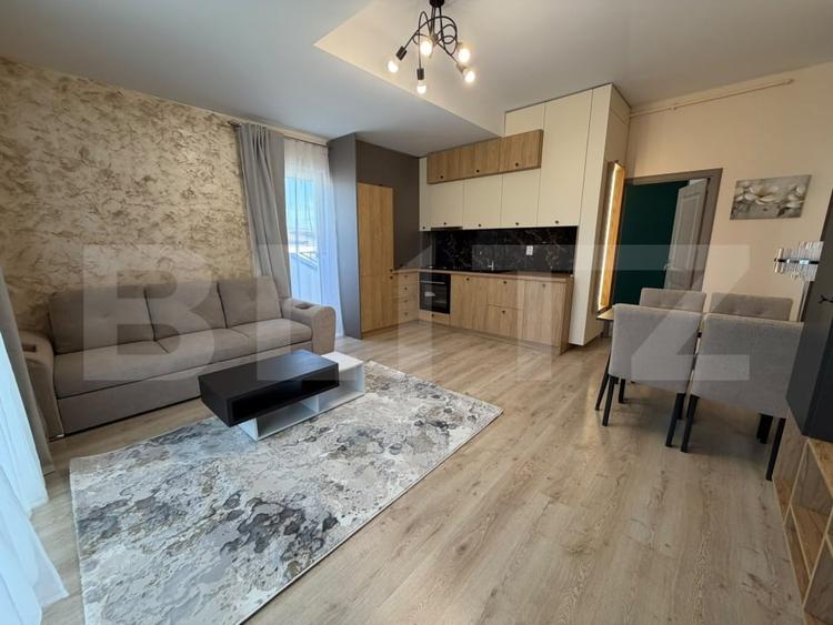 Apartament cu 3 camere decomandat, mobilat în Florești