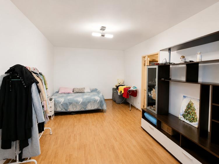 Apartament cu 2 camere decomandat în Titan