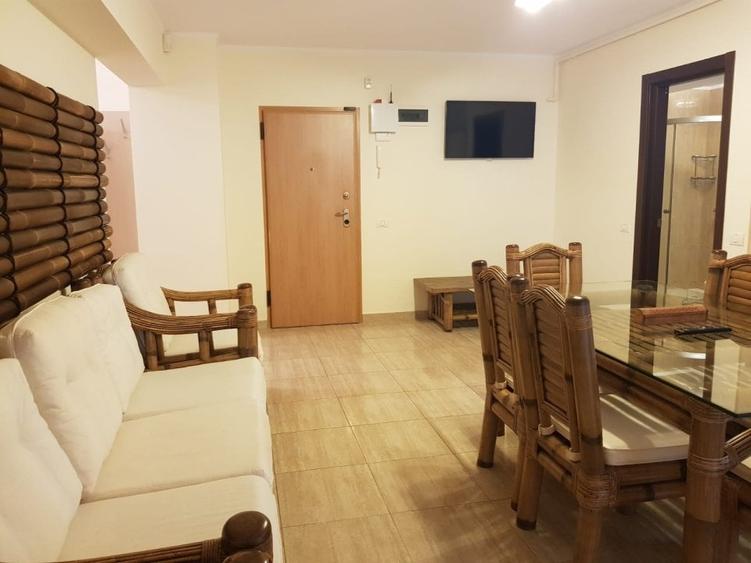 Apartament cu 3 camere decomandat, mobilat în Exterior Nord