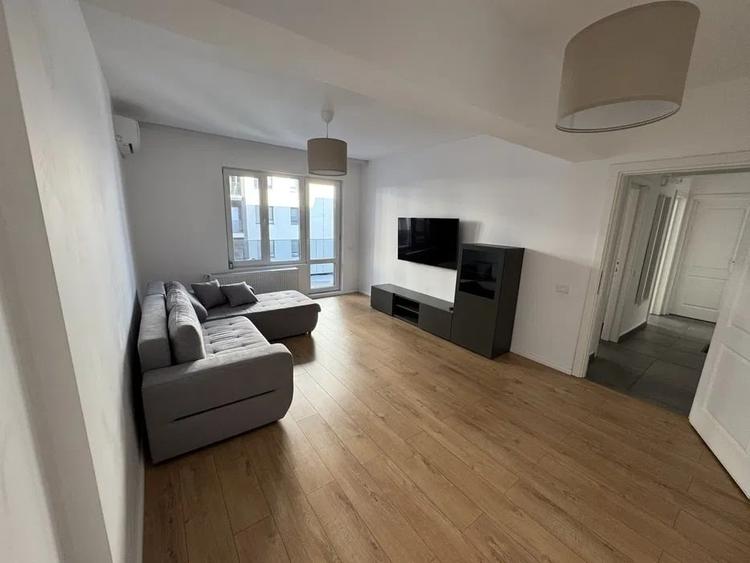 Apartament cu 2 camere decomandat, mobilat în Apărătorii Patriei