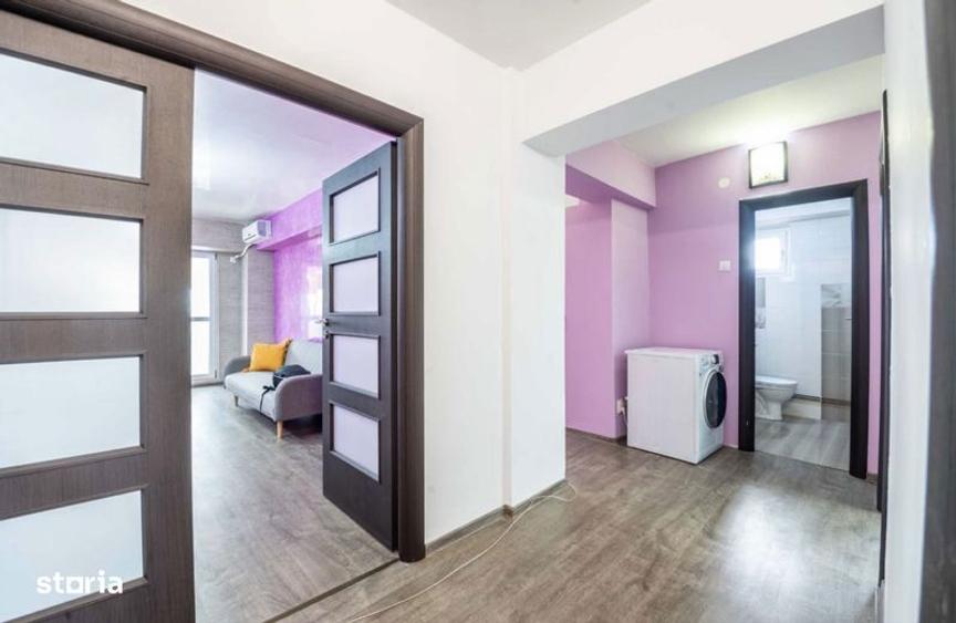 Apartament cu 3 camere decomandat în Rovine