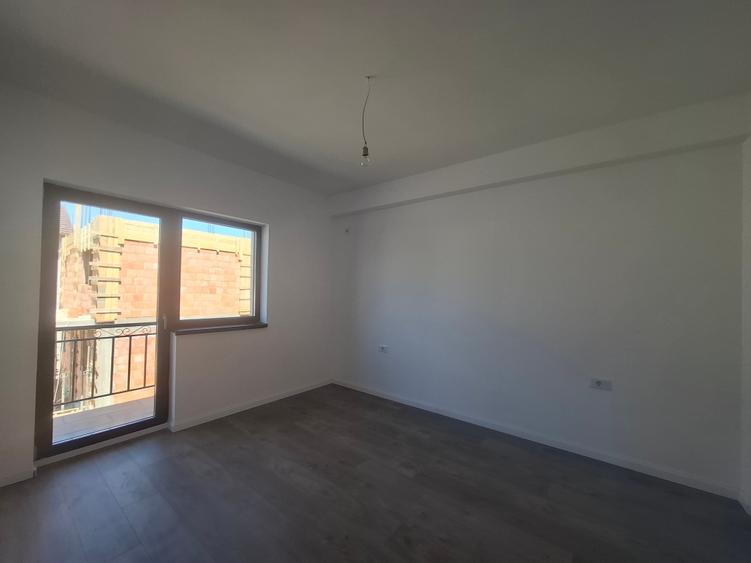 Duplex cu 5 camere cu Canalizare în Bragadiru