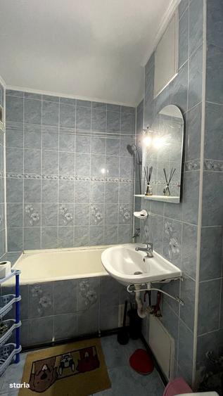 Apartament cu 2 camere decomandat în Palat